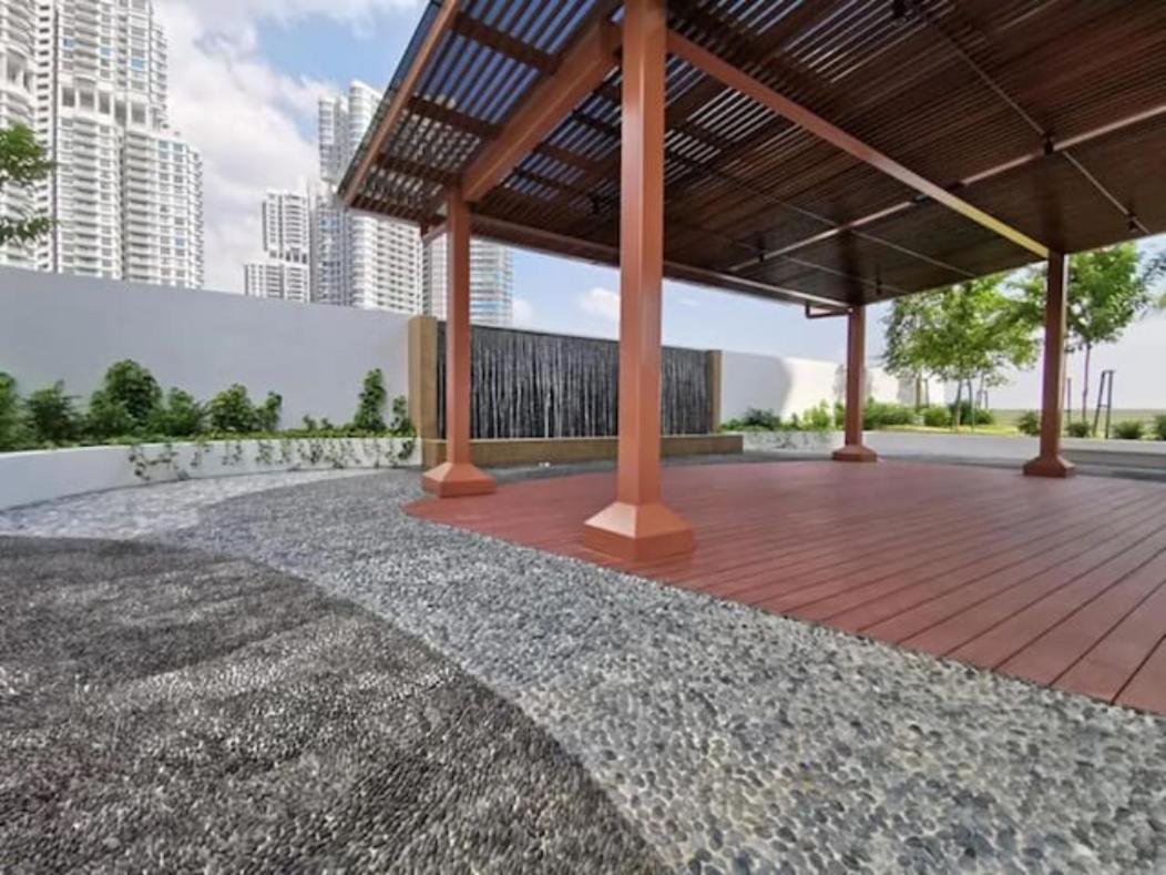 Almas Puteri Harbour Nusajaya Suite Room Exclusive Room 5 Min To Legoaland By Homespace Exterior foto