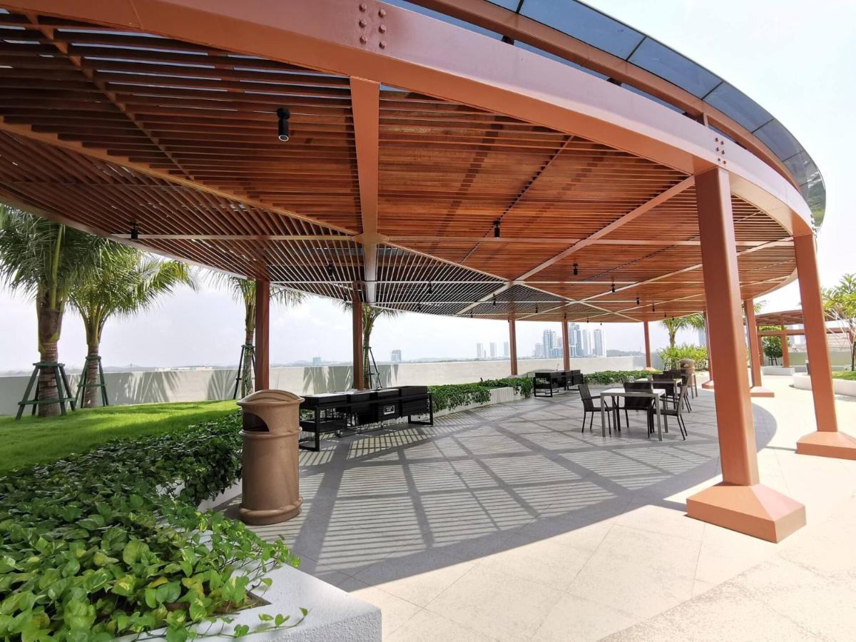 Almas Puteri Harbour Nusajaya Suite Room Exclusive Room 5 Min To Legoaland By Homespace Exterior foto