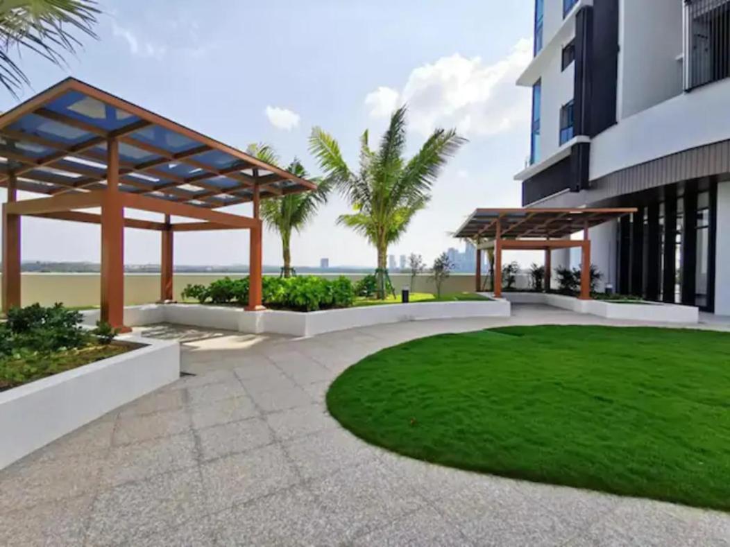 Almas Puteri Harbour Nusajaya Suite Room Exclusive Room 5 Min To Legoaland By Homespace Exterior foto