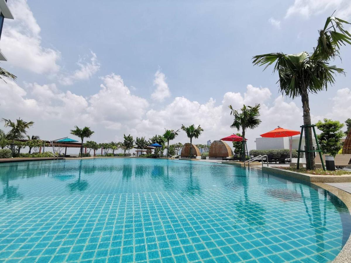Almas Puteri Harbour Nusajaya Suite Room Exclusive Room 5 Min To Legoaland By Homespace Exterior foto
