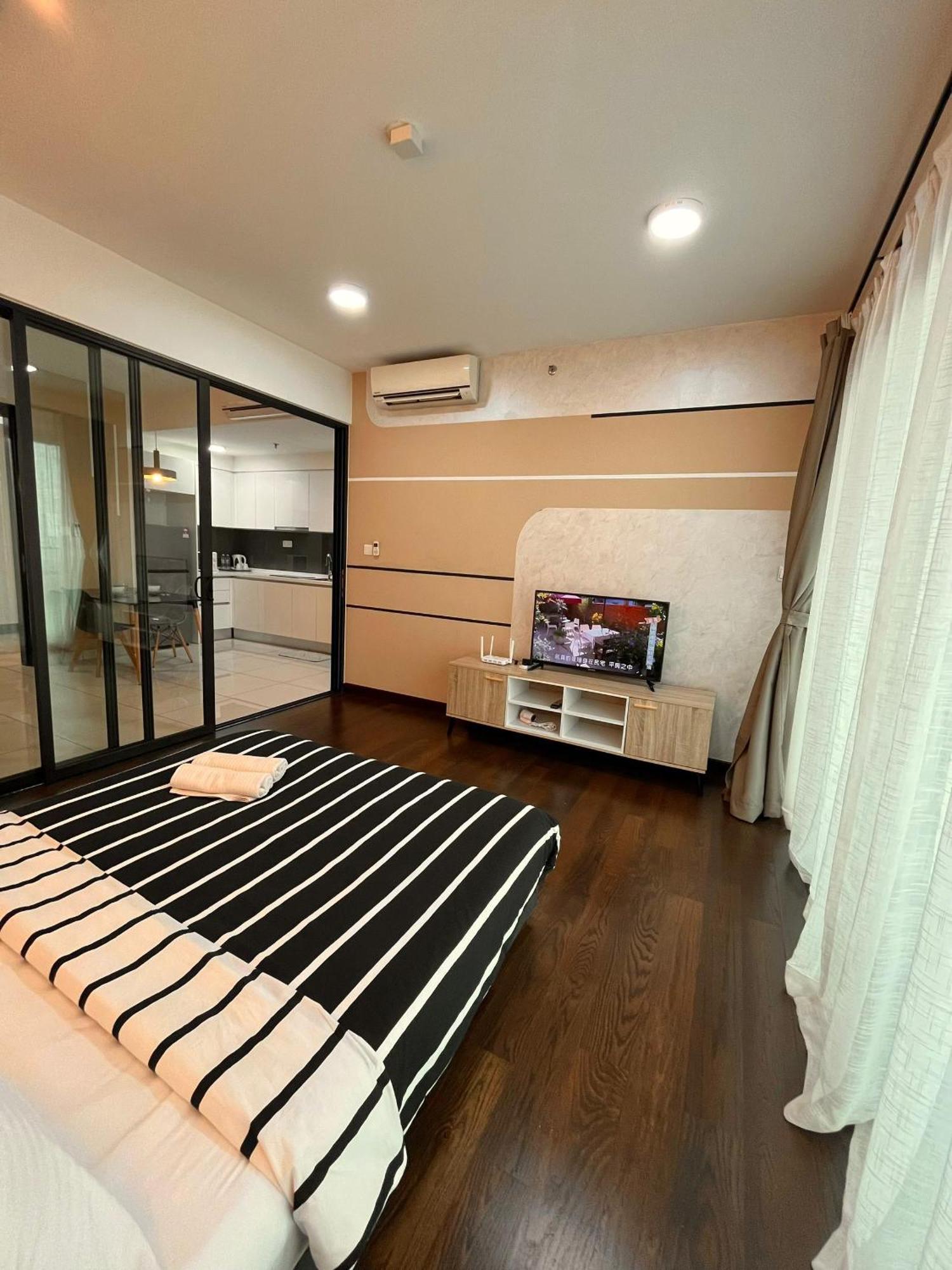 Almas Puteri Harbour Nusajaya Suite Room Exclusive Room 5 Min To Legoaland By Homespace Exterior foto