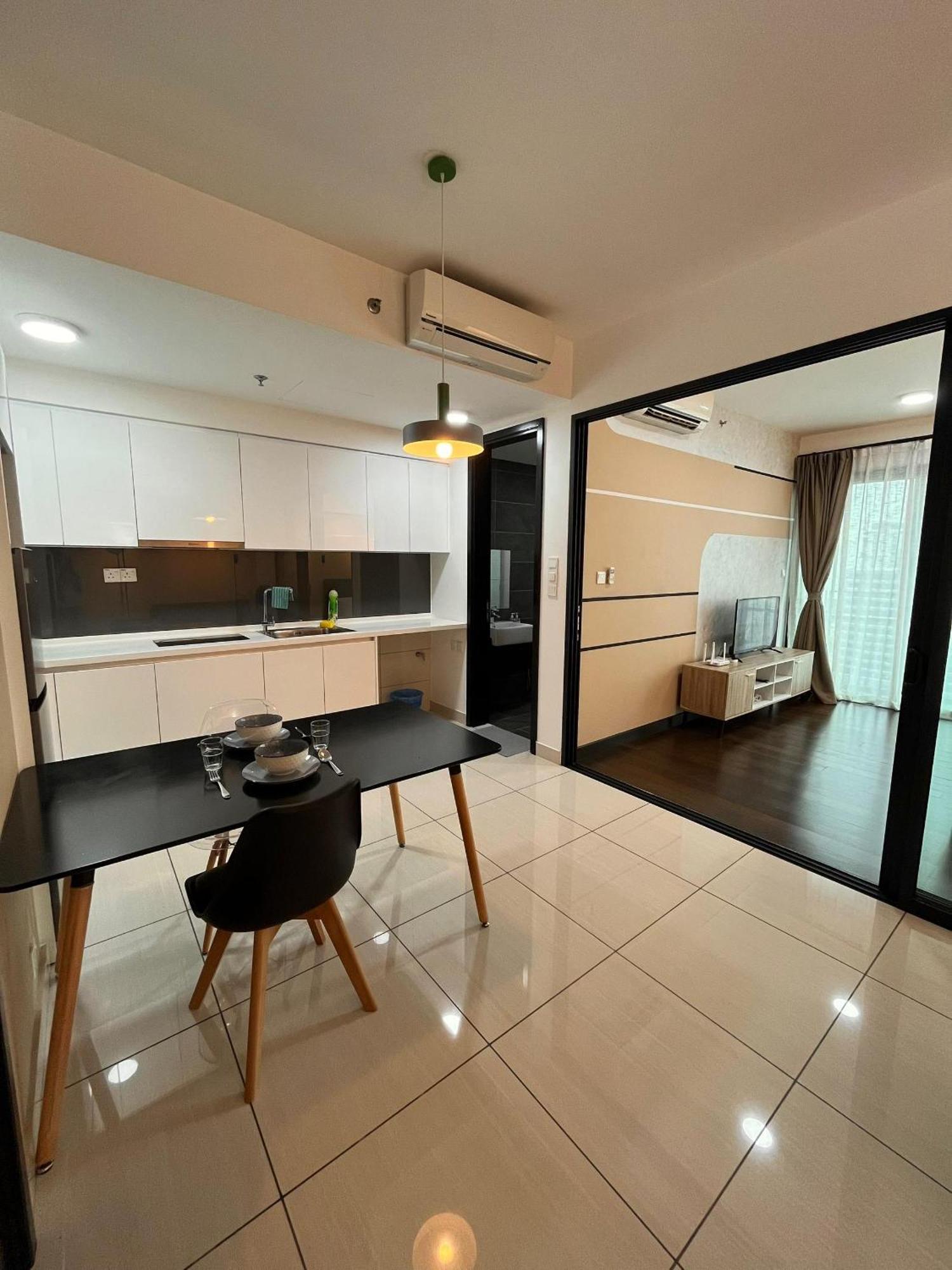 Almas Puteri Harbour Nusajaya Suite Room Exclusive Room 5 Min To Legoaland By Homespace Exterior foto